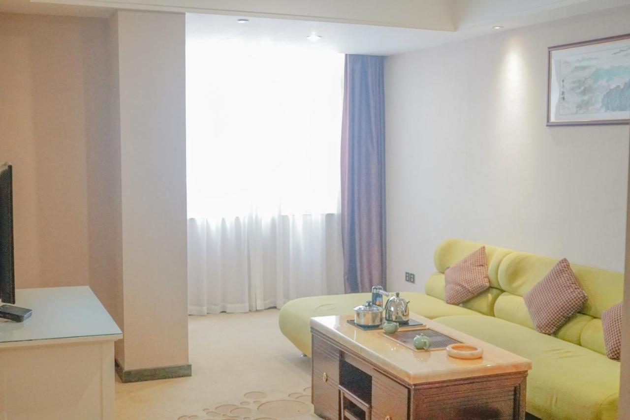 Paco Hotel Tianhe Coach Terminal Metro Satation Guangzhou-Free Shuttle Bus For Canton Fair Zewnętrze zdjęcie