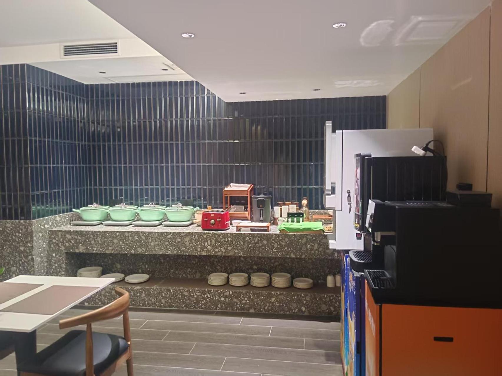 Paco Hotel Tianhe Coach Terminal Metro Satation Guangzhou-Free Shuttle Bus For Canton Fair Zewnętrze zdjęcie